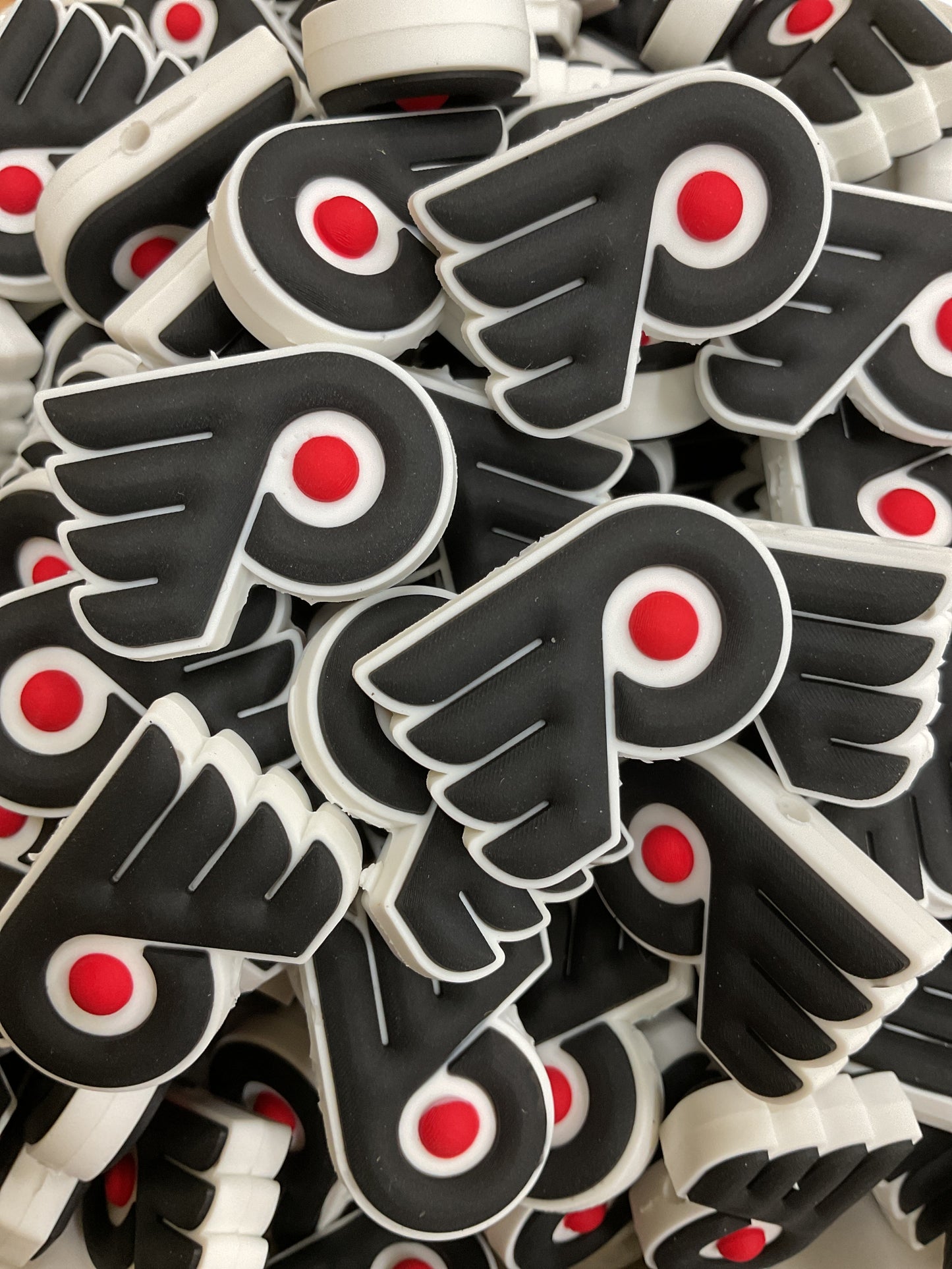 Volantes de RDPhiladelphiaFlyers de PVC Focal-Bead Sister TATNCS