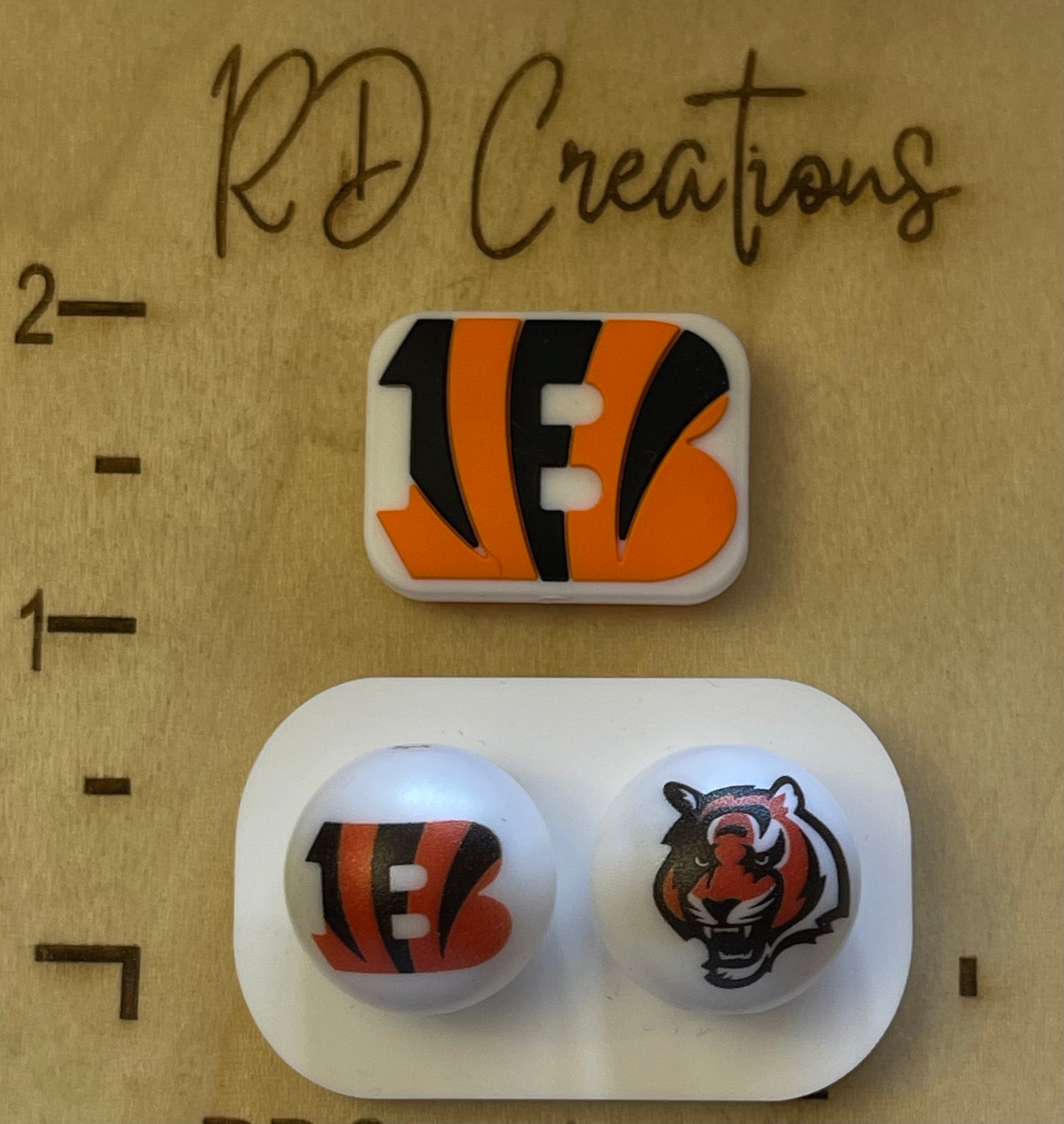 20mm Acrylic Exclusive Collab Team Beads