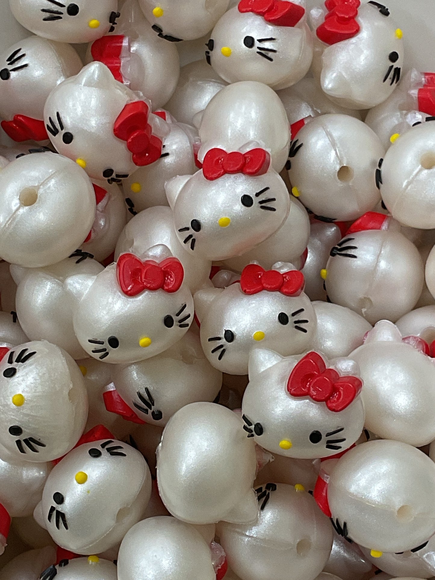 Hello Kitty Head 5 Colors 17mm -Public